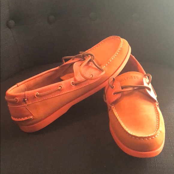 tommy hilfiger suede boat shoes